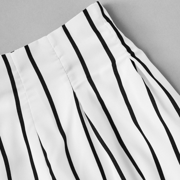 ~HP~ Stripe bow tie crop top and shorts - Picture 5 of 6